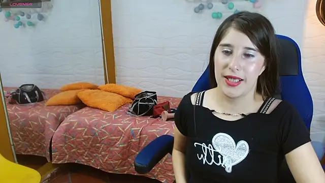 karlarousex online show from 11/03/25, 10:21