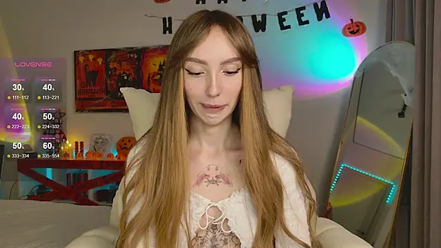 Lunainnk online show from 10/26/25, 12:49