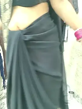 Snapshot of Hota_night chatting on 11/08/25, 07:19 Hota night online show from 11/08/25, 07:19