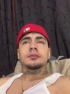 Snapshot of JamesDeker chatting on 11/19/25, 10:59 JamesDeker online show from 11/19/25, 10:59