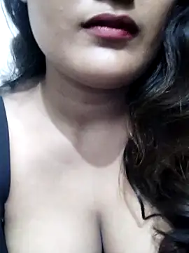 Snapshot of Cute_pinkii chatting on 10/23/25, 08:18 Cute pinkii online show from 10/23/25, 08:18