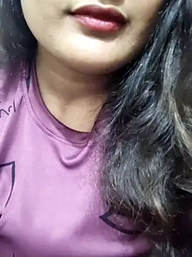 Snapshot of Cute_pinkii chatting on 11/08/25, 07:45 Cute pinkii online show from 11/08/25, 07:45