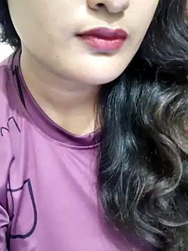 Snapshot of Cute_pinkii chatting on 11/10/25, 08:08 Cute pinkii online show from 11/10/25, 08:08