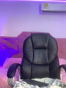 Velveet x online show from 11/10/25, 12:15