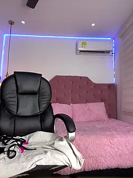 Velveet x online show from 11/20/25, 01:00