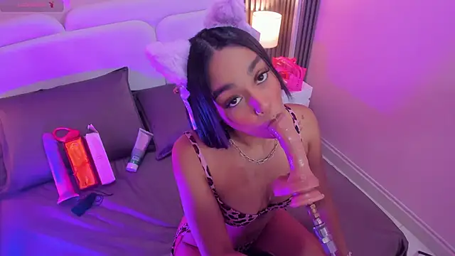 Snapshot of Clawdeen__wolf chatting on 10/16/25, 07:59 Clawdeen wolf online show from 10/16/25, 07:59