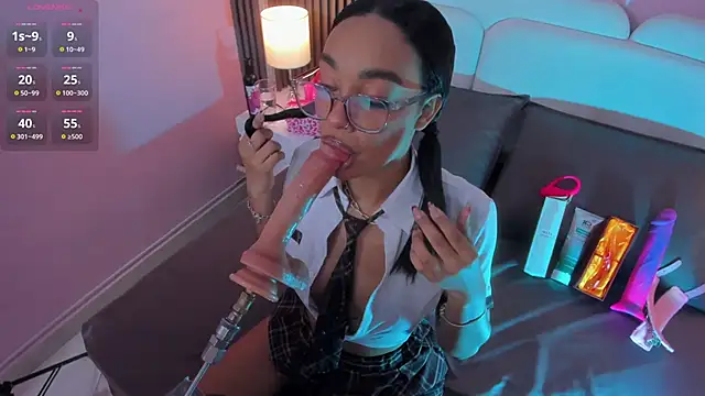 Snapshot of Clawdeen__wolf chatting on 10/19/25, 07:58 Clawdeen wolf online show from 10/19/25, 07:58