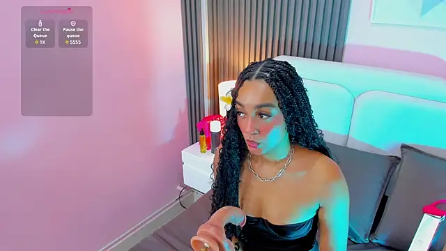 Snapshot of Clawdeen__wolf chatting on 11/04/25, 07:46 Clawdeen wolf online show from 11/04/25, 07:46