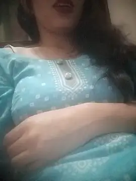 Snapshot of preet-kaur-123 chatting on 10/28/25, 07:56 preet-kaur-123 online show from 10/28/25, 07:56