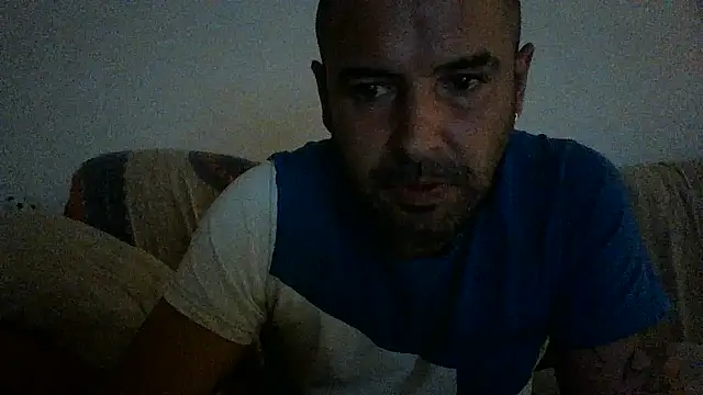 Snapshot of Feistysausage chatting on 09/08/25, 09:14 Feistysausage online show from 09/08/25, 09:14