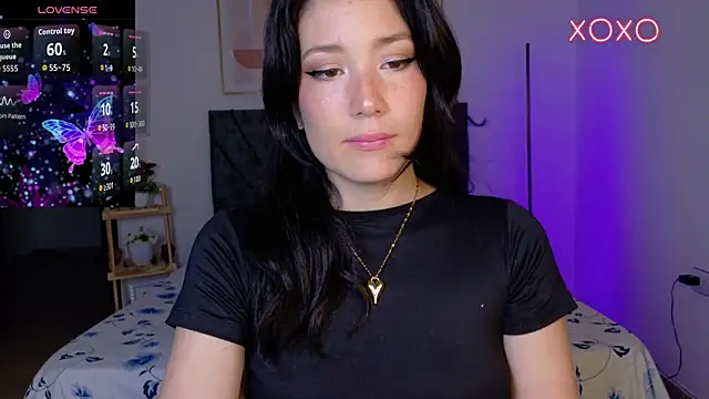 Eliih 01 online show from 10/15/25, 02:33