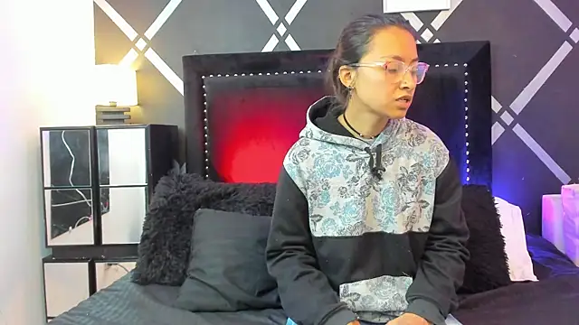 bravepetunia online show from 10/10/25, 01:10