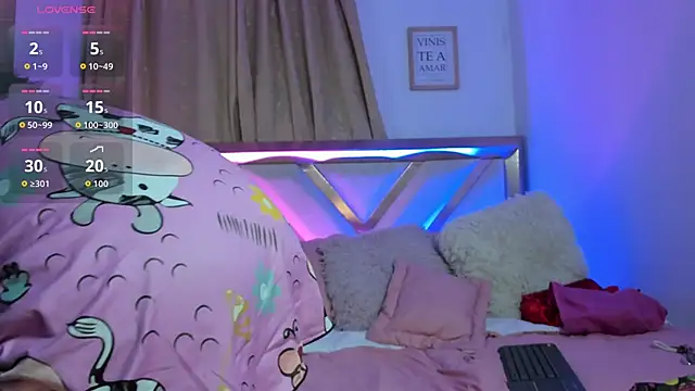 bravepetunia online show from 10/14/25, 12:17