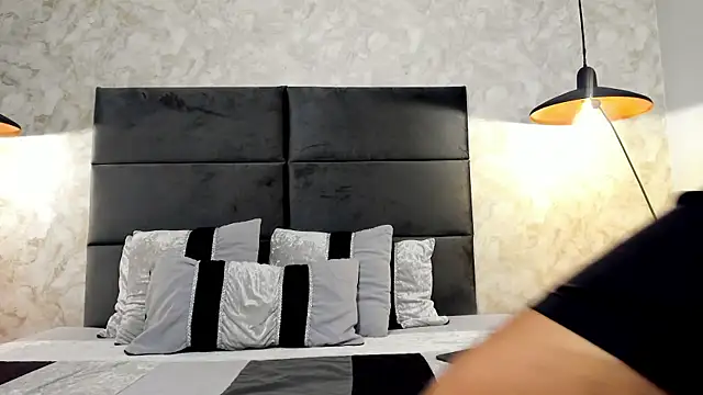 RaphaelDufort online show from 10/17/25, 11:18