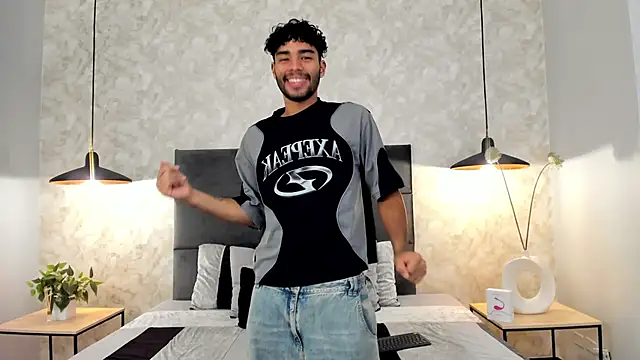 RaphaelDufort online show from 11/17/25, 11:21