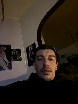 Snapshot of gb7572 chatting on 09/28/25, 11:54 gb7572 online show from 09/28/25, 11:54