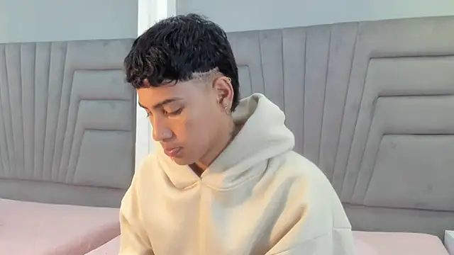 Snapshot of Denis_Carpenter chatting on 11/15/25, 11:40 Denis Carpenter online show from 11/15/25, 11:40