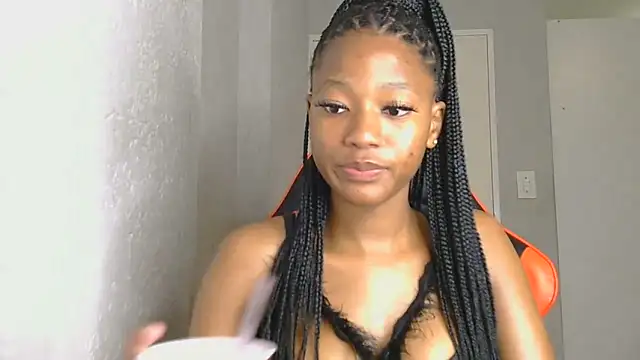 Snapshot of Ballenciaa chatting on 10/18/25, 07:25 Ballenciaa online show from 10/18/25, 07:25