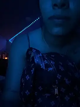 sofia  blaze online show from 10/23/25, 04:01