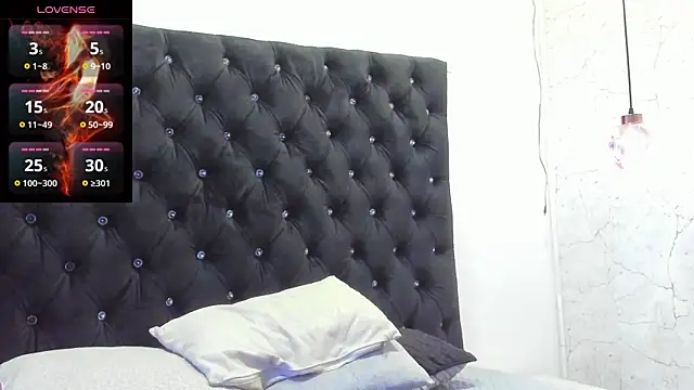Snapshot of AndresSterling_ chatting on 09/15/25, 11:21 AndresSterling online show from 09/15/25, 11:21