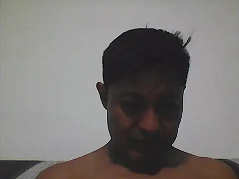 Snapshot of XaviGomez-87 chatting on 09/29/25, 04:06 XaviGomez-87 online show from 09/29/25, 04:06