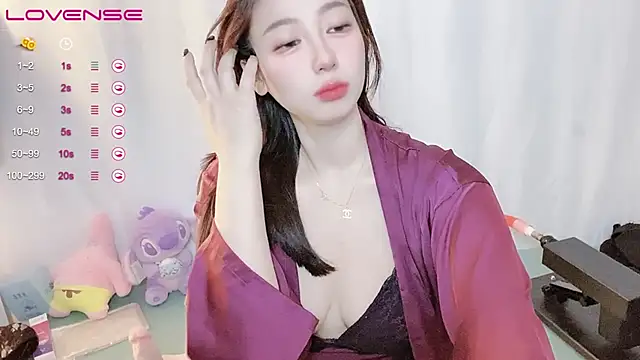 A SR 001 online show from 10/29/25, 01:13