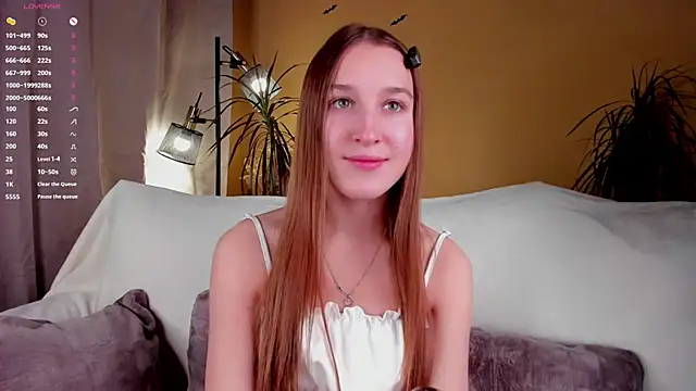 Snapshot of NanaMertins chatting on 11/02/25, 01:08 NanaMertins online show from 11/02/25, 01:08