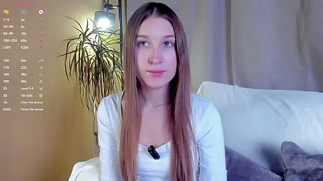 Snapshot of NanaMertins chatting on 11/25/25, 01:05 NanaMertins online show from 11/25/25, 01:05