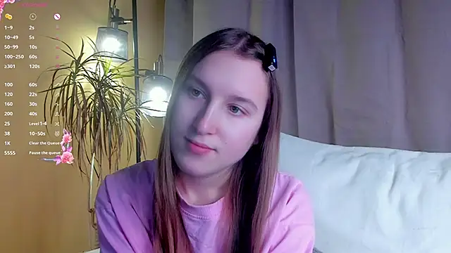 Snapshot of NanaMertins chatting on 11/28/25, 01:19 NanaMertins online show from 11/28/25, 01:19