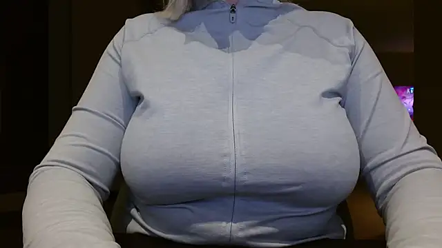 Esmee-Xxx online show from 11/08/25, 07:34