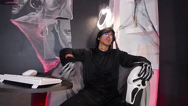 jett savage online show from 10/21/25, 01:45