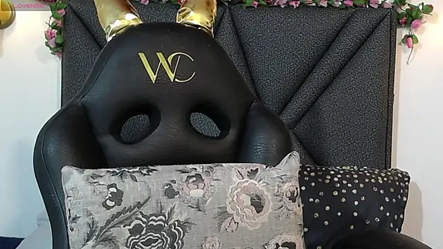 IndraKaur  online show from 09/16/25, 12:39