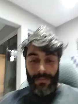 rafaelstorm90 online show from 11/22/25, 12:42