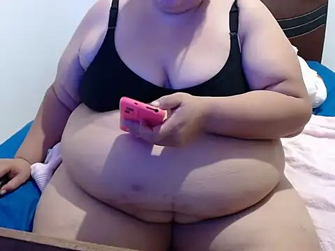 Snapshot of AleyDeluna chatting on 09/26/25, 04:49 AleyDeluna online show from 09/26/25, 04:49