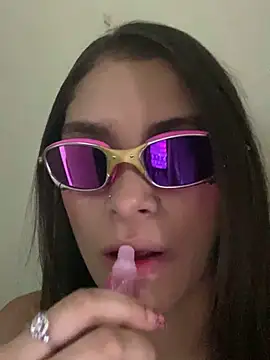 Hannacooper3 online show from 11/09/25, 11:47