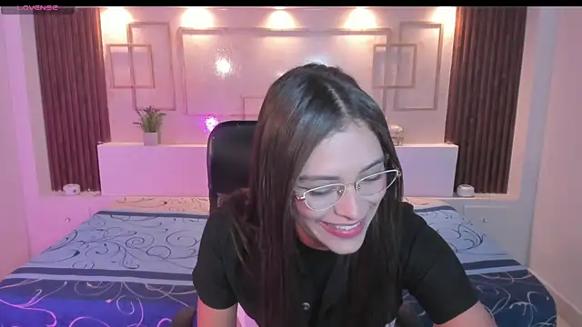 Hannacooper3 online show from 11/20/25, 08:30