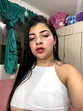 Snapshot of Isaa-Sweet chatting on 10/20/25, 08:20 Isaa-Sweet online show from 10/20/25, 08:20