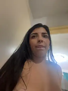 Snapshot of Isaa-Sweet chatting on 10/29/25, 09:27 Isaa-Sweet online show from 10/29/25, 09:27