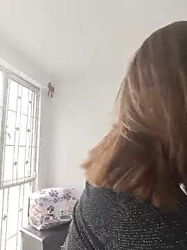 AlanaDesire online show from 11/05/25, 04:07