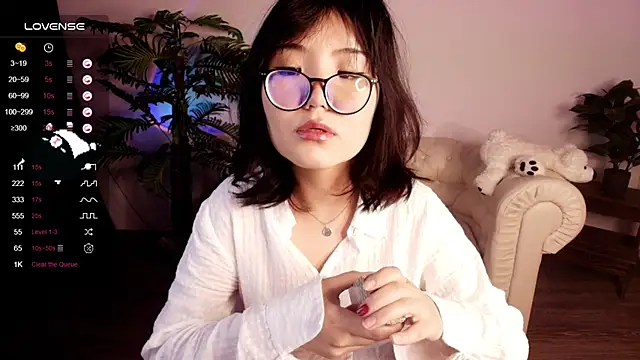 Snapshot of Erikawai chatting on 10/02/25, 02:29 Erikawai online show from 10/02/25, 02:29