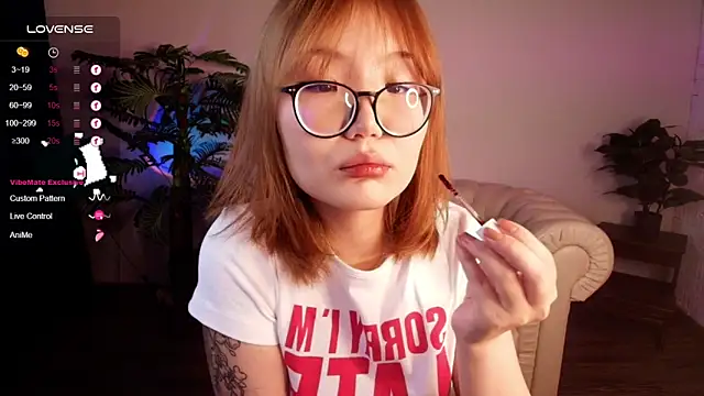 Snapshot of Erikawai chatting on 10/10/25, 02:10 Erikawai online show from 10/10/25, 02:10