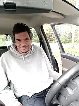 Snapshot of twitshe chatting on 10/15/25, 09:42 twitshe online show from 10/15/25, 09:42