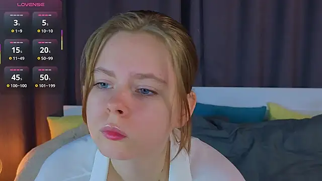 JulietteRain online show from 11/03/25, 05:14