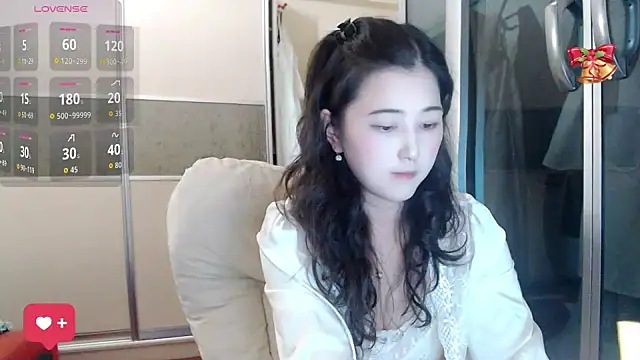 Snapshot of xx9938 chatting on 09/22/25, 01:02 xx9938 online show from 09/22/25, 01:02