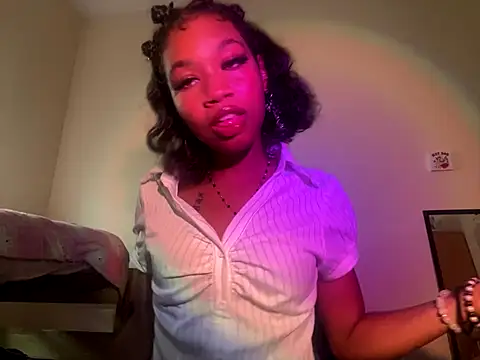 luvrgrllani online show from 09/17/25, 08:54