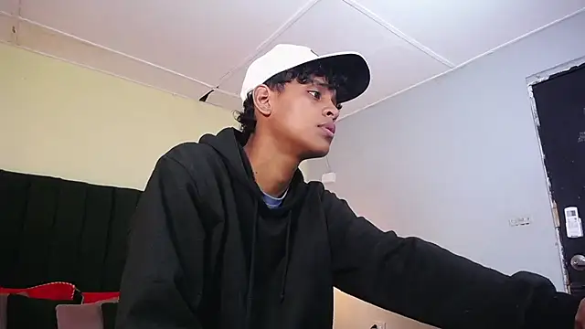 Snapshot of jhos_padill chatting on 09/22/25, 01:13 jhos padill online show from 09/22/25, 01:13