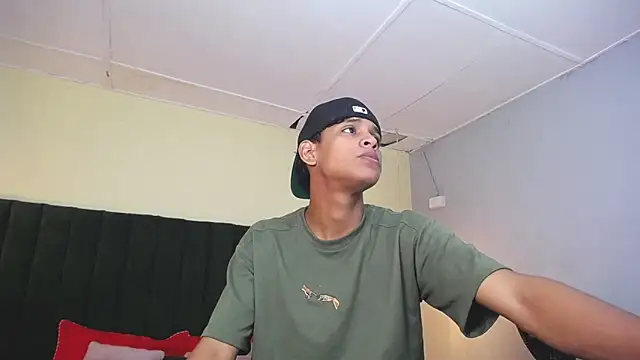 Snapshot of jhos_padill chatting on 09/26/25, 01:15 jhos padill online show from 09/26/25, 01:15