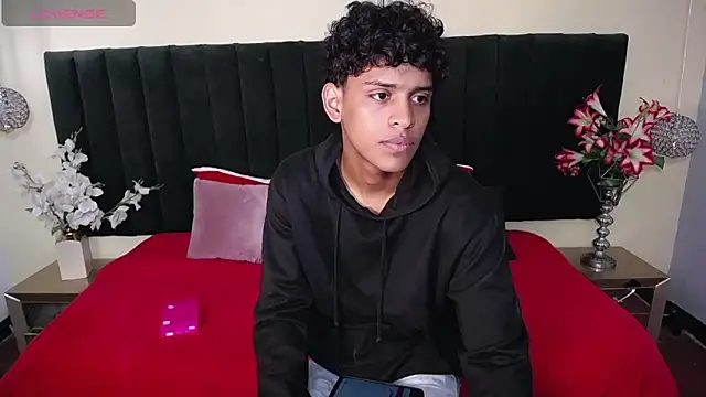 Snapshot of jhos_padill chatting on 10/04/25, 01:20 jhos padill online show from 10/04/25, 01:20