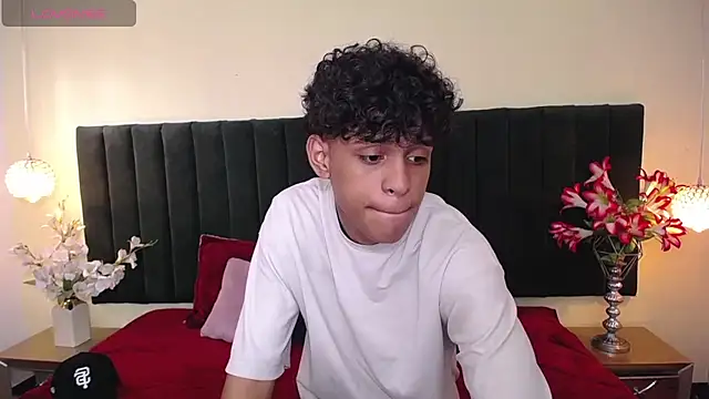 Snapshot of jhos_padill chatting on 11/06/25, 01:34 jhos padill online show from 11/06/25, 01:34