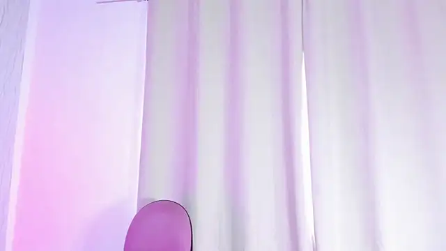 Victoria Guzman online show from 09/30/25, 04:23